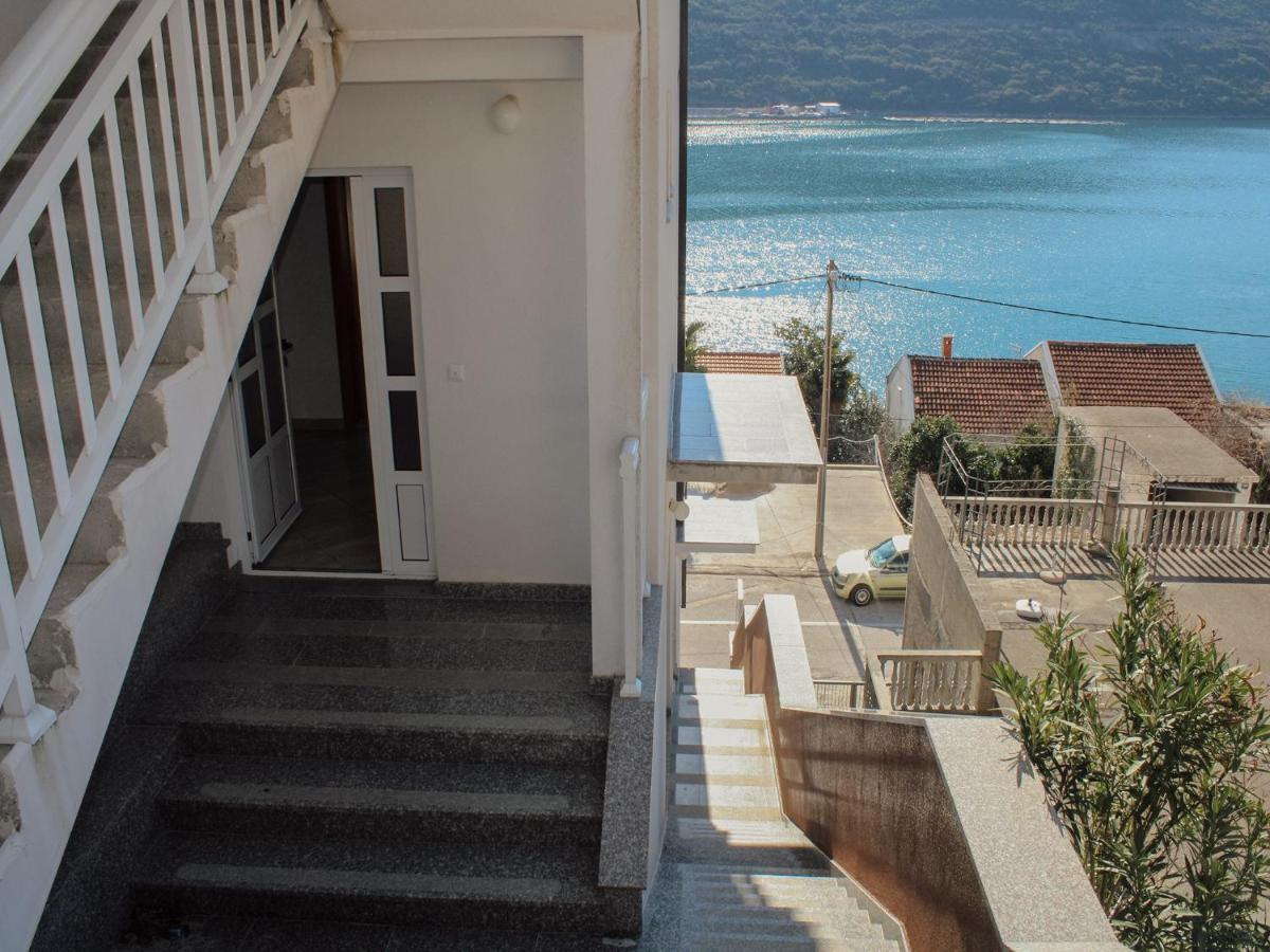 Apartments And Rooms Mato Neum Bagian luar foto